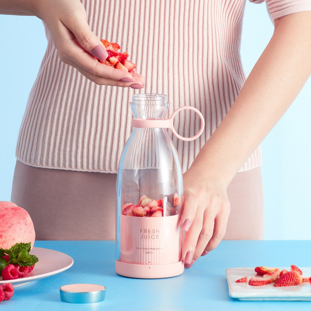 Portable Blender/Juicer Bottle